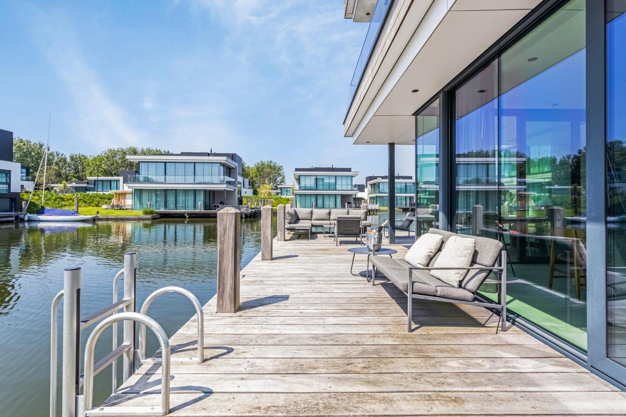 Lake House With Dock At Lake Veere, Zeeland Arnemuiden Exterior photo